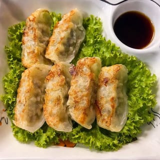 Gyoza (6 Pieces)
