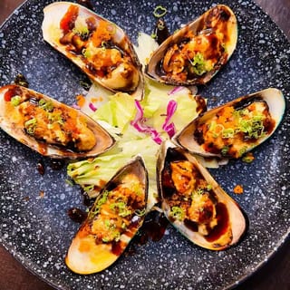 Golden Mussels (6 Pieces)